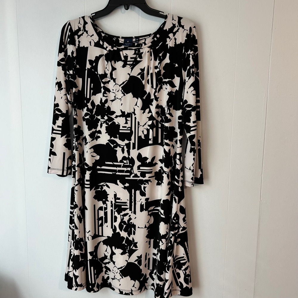 Kaari Blue Black‎ White Floral Print Midi Dress Size Medium